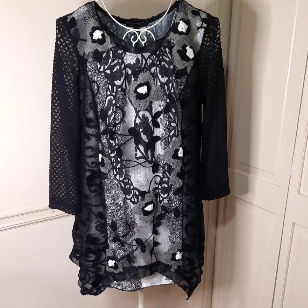 Funsport Black and Gray Lace Top